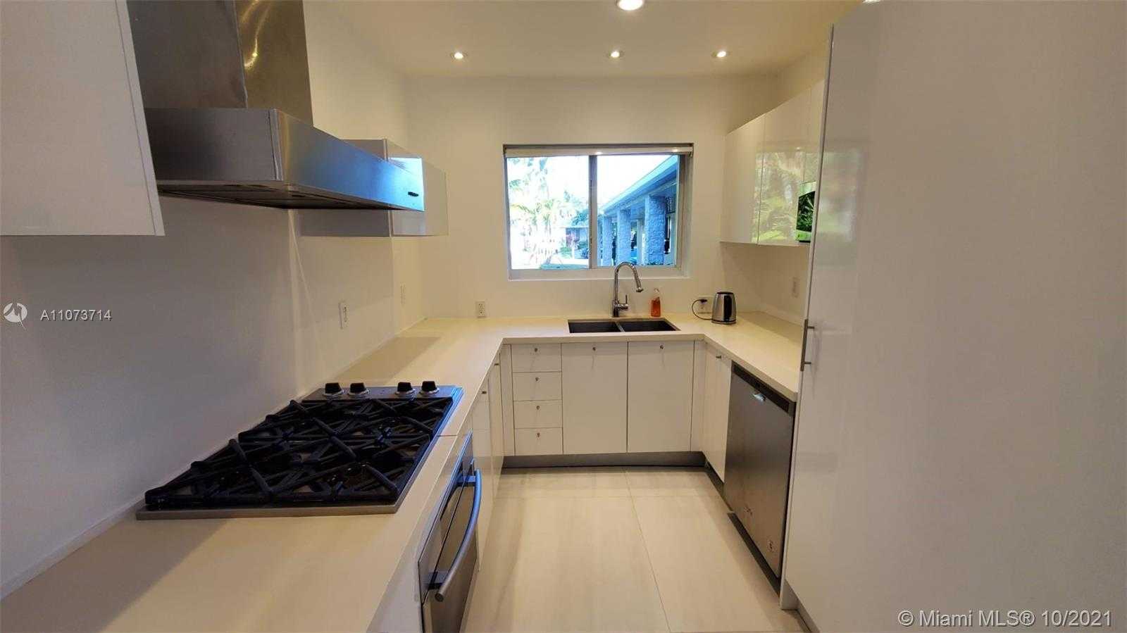 Small Image of 9472 BAY DR #na, Surfside Number 19