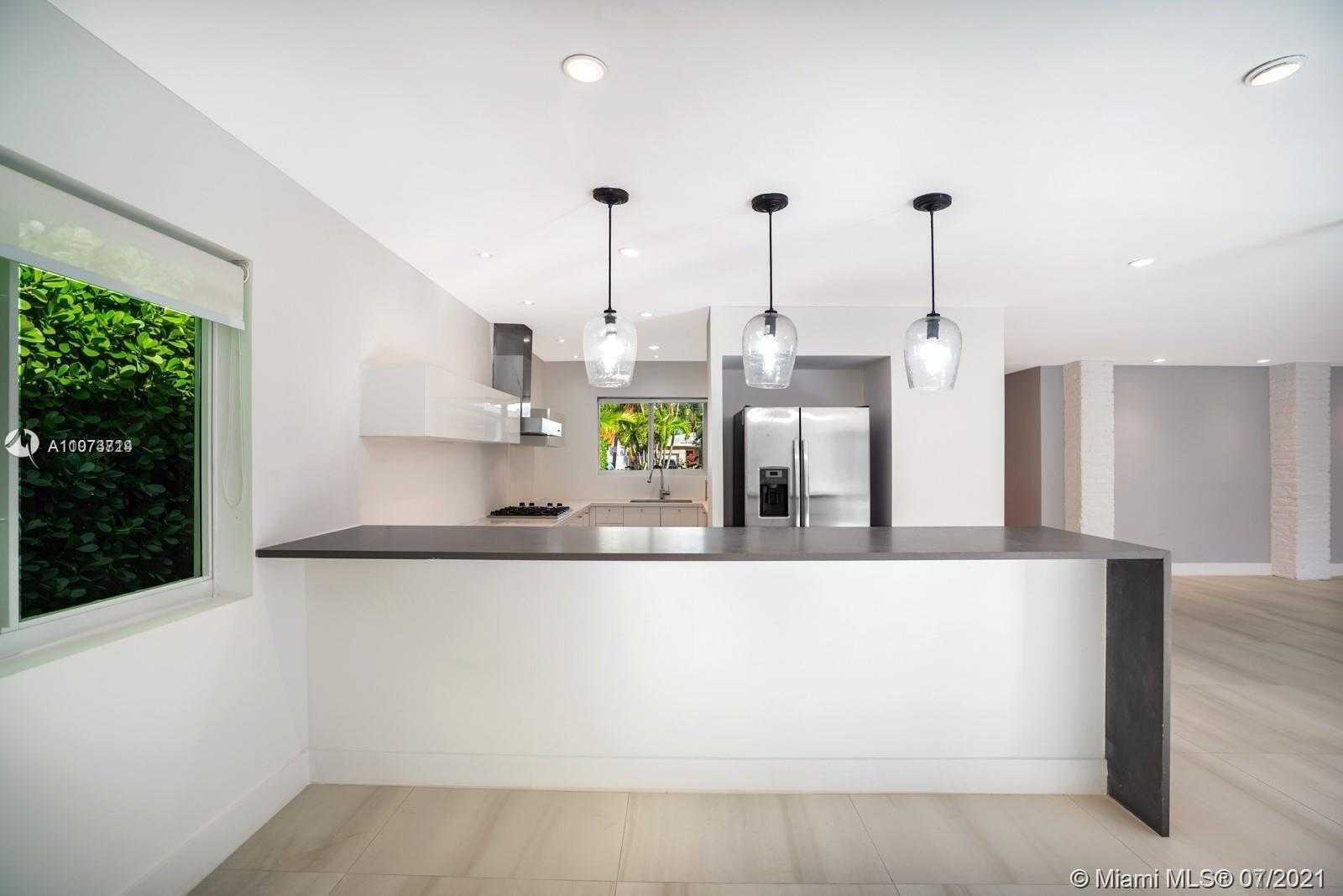 Small Image of 9472 BAY DR #na, Surfside Number 8