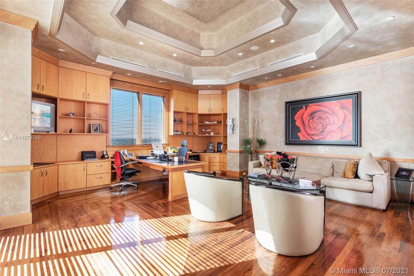 Small Image of 60 EDGEWATER DR #TS-E, Coral Gables Number 14