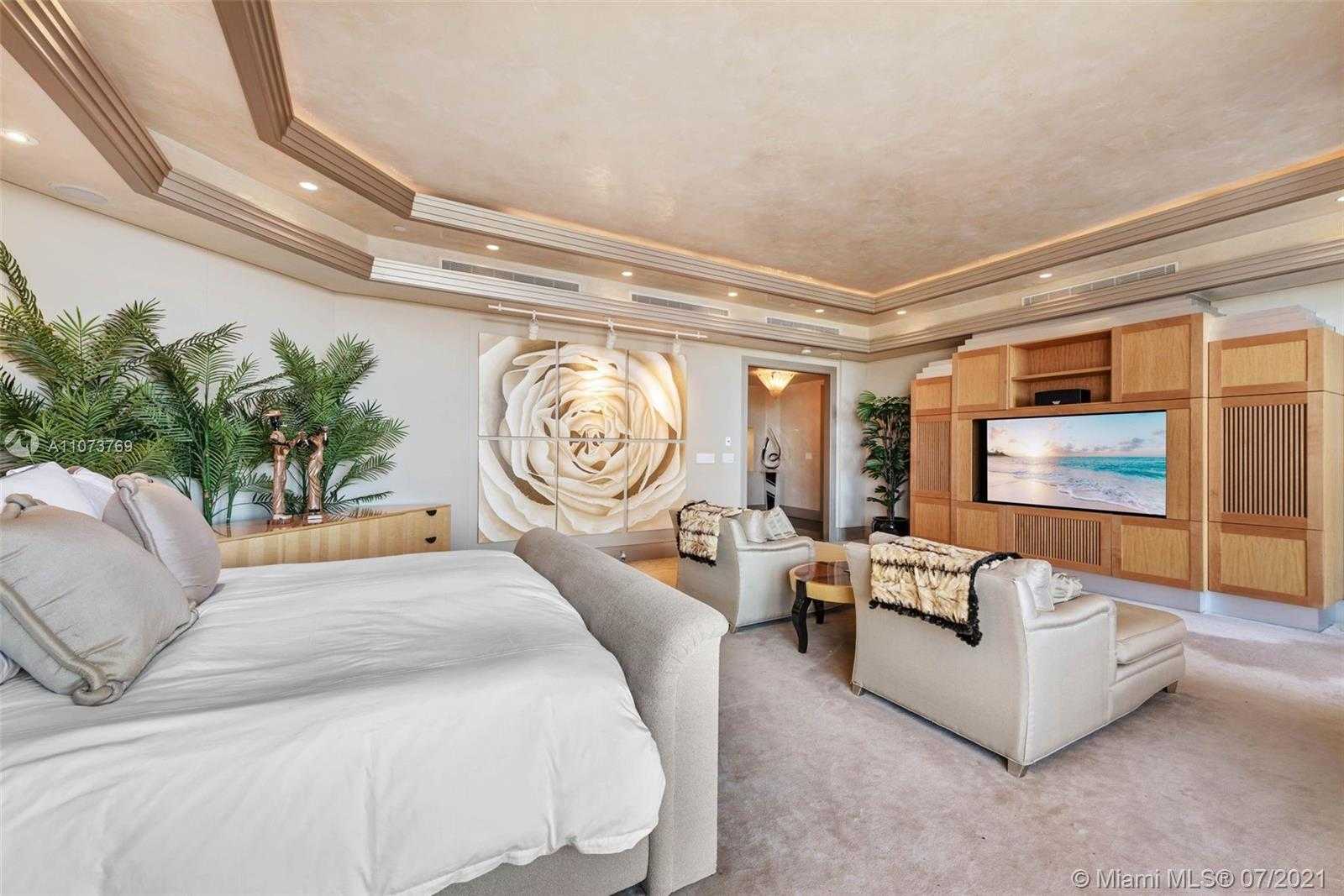 Small Image of 60 EDGEWATER DR #TS-E, Coral Gables Number 18