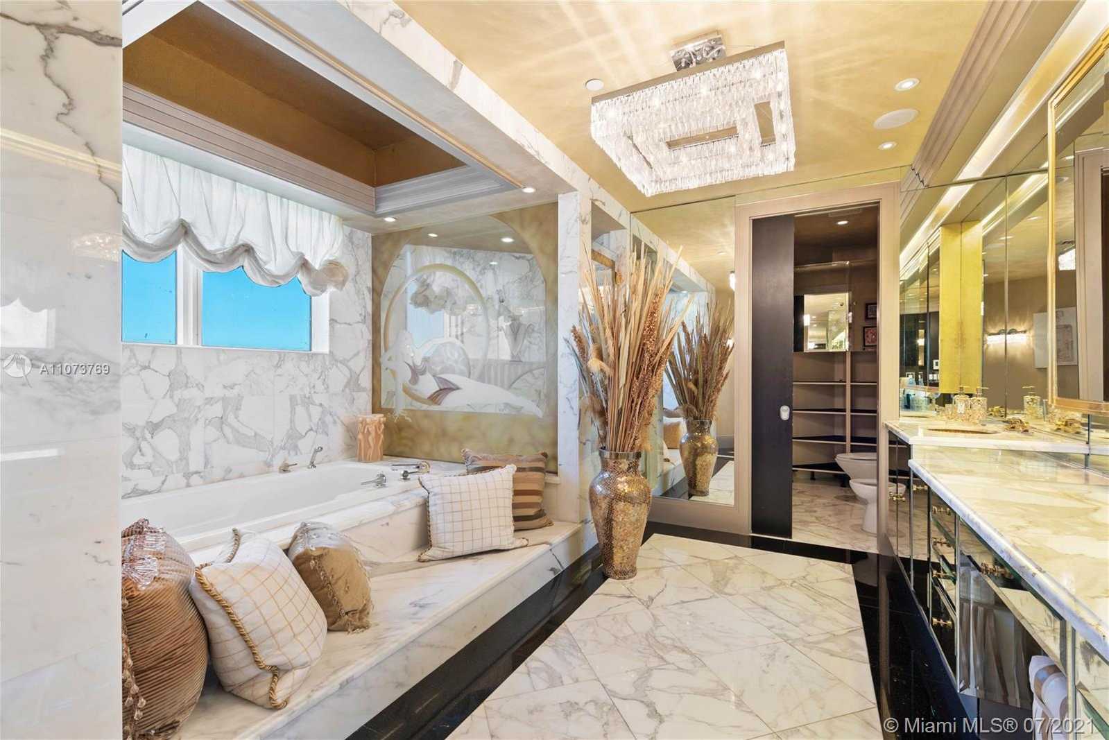Small Image of 60 EDGEWATER DR #TS-E, Coral Gables Number 24