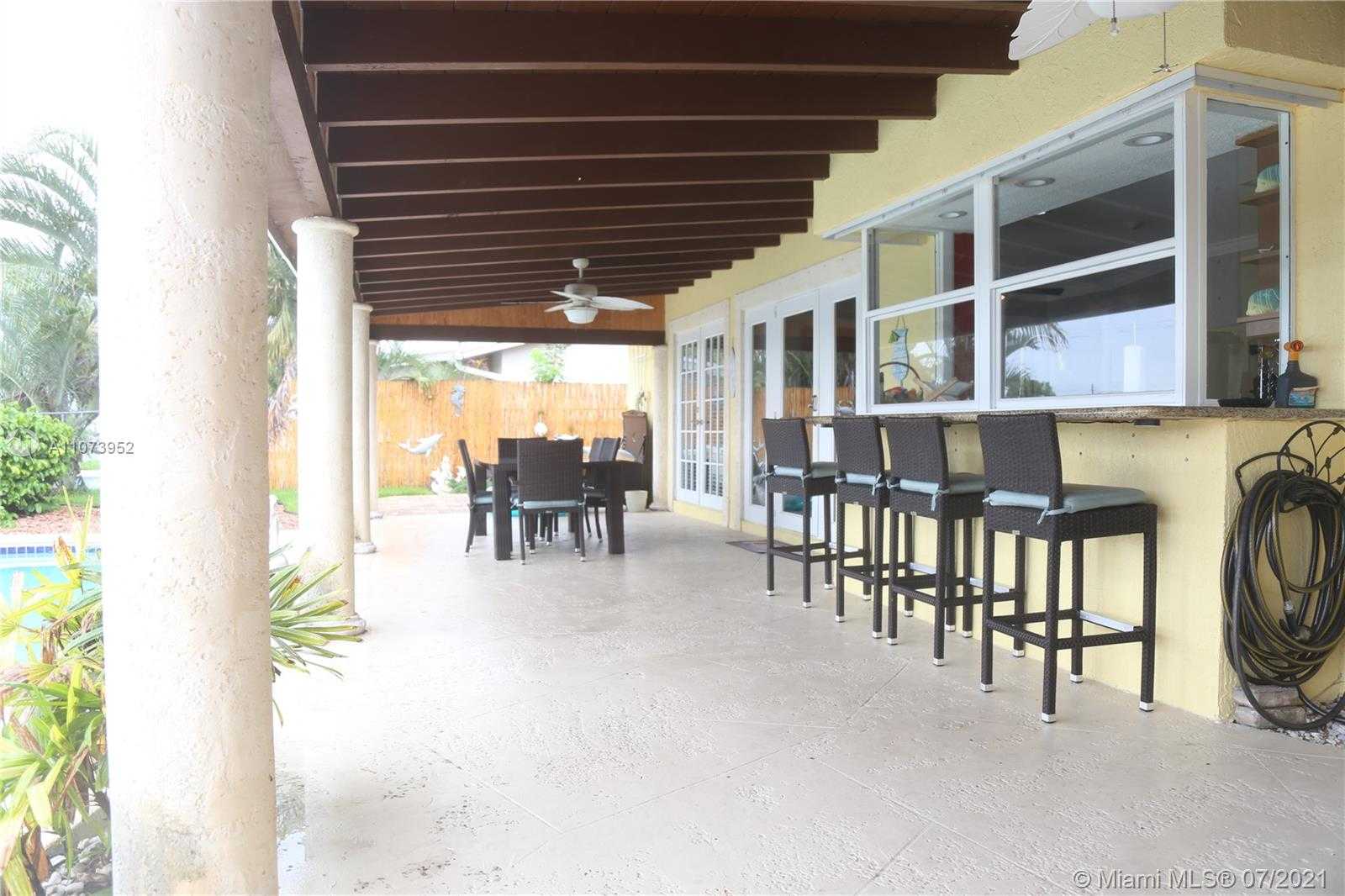 Small Image of 1221 SOUTH EAST 9TH AVE, Pompano Beach Number 2