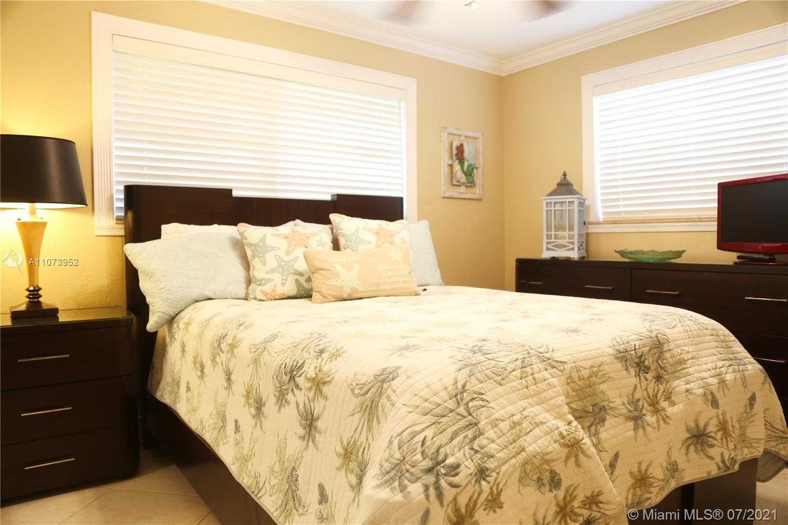 Small Image of 1221 SOUTH EAST 9TH AVE, Pompano Beach Number 28