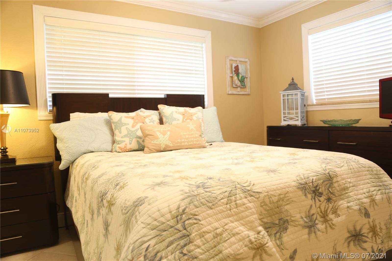 Small Image of 1221 SOUTH EAST 9TH AVE, Pompano Beach Number 29