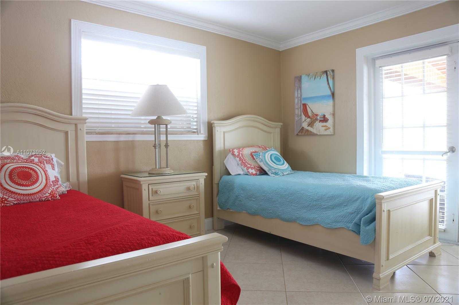 Small Image of 1221 SOUTH EAST 9TH AVE, Pompano Beach Number 35