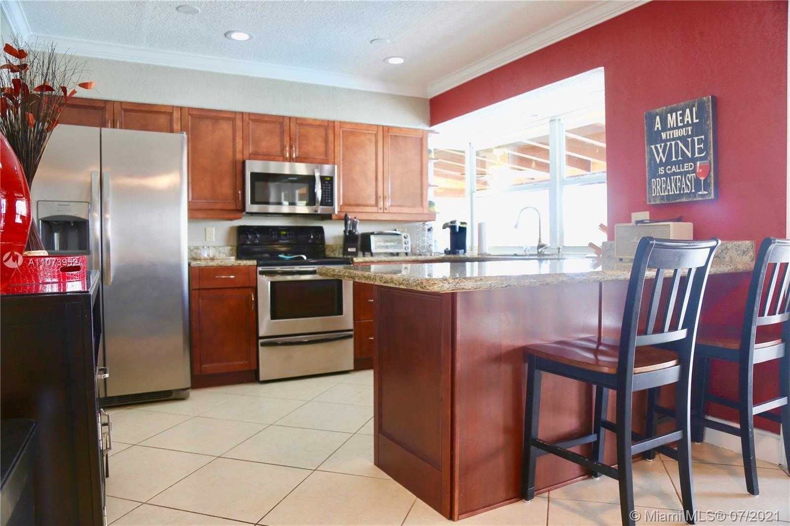 Small Image of 1221 SOUTH EAST 9TH AVE, Pompano Beach Number 7