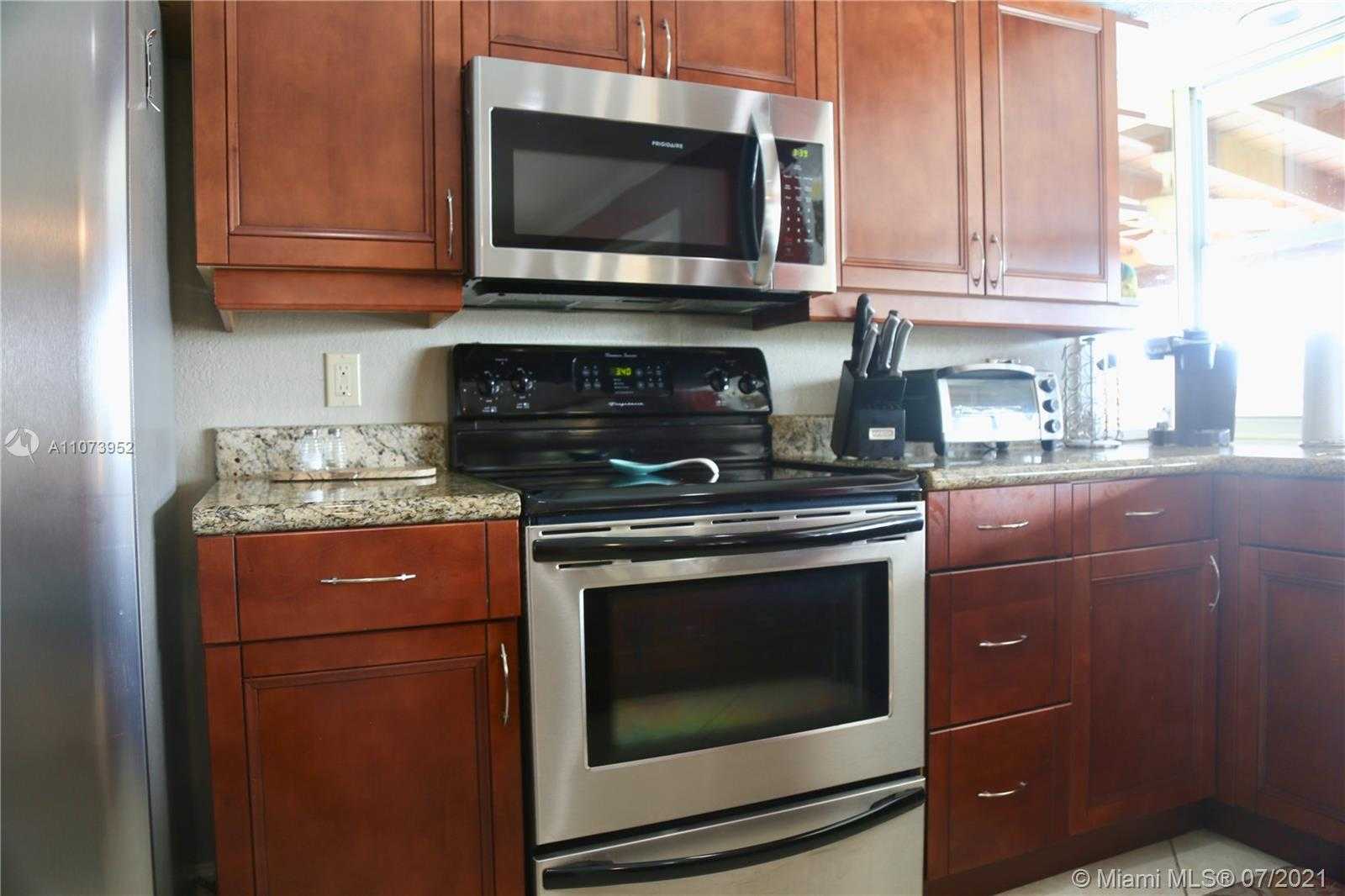 Small Image of 1221 SOUTH EAST 9TH AVE, Pompano Beach Number 8