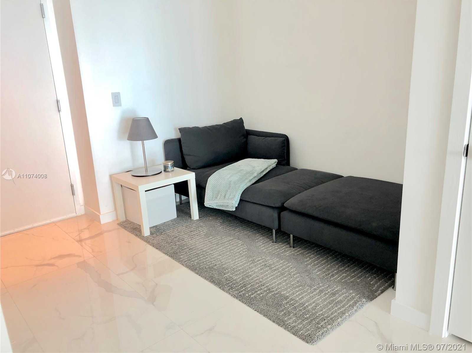 Small Image of 480 NORTH EAST 31 #2806, Miami Number 17