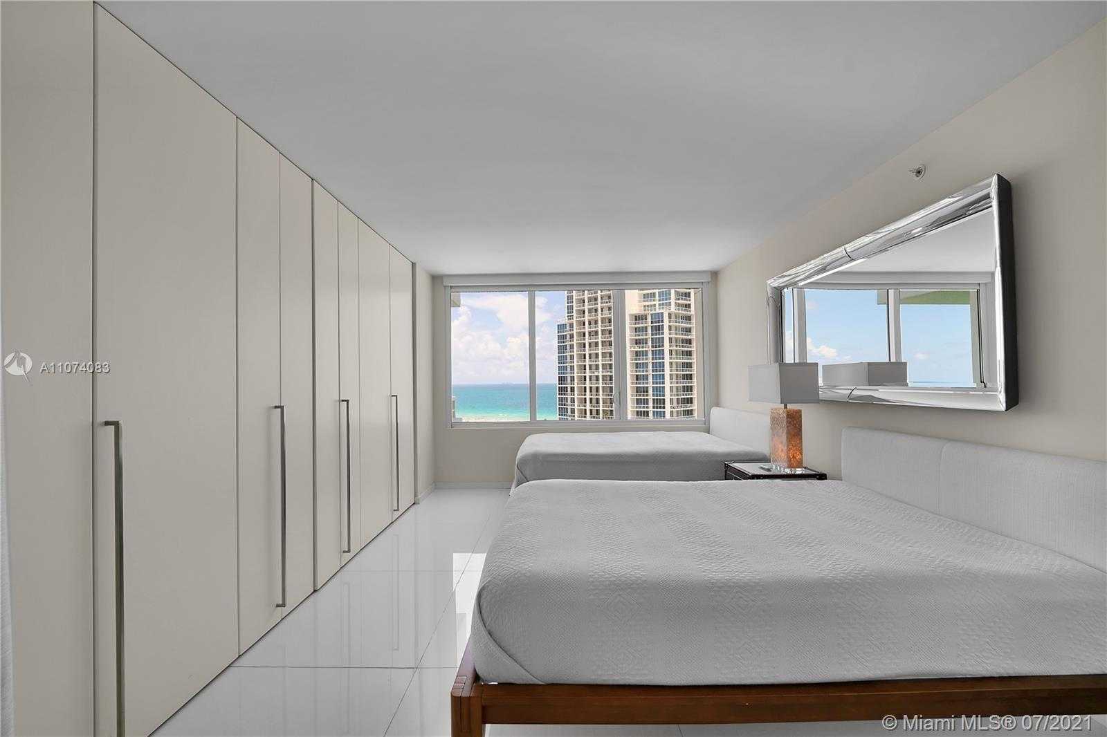 Small Image of 400 SOUTH POINTE DR #1510, Miami Beach Number 25