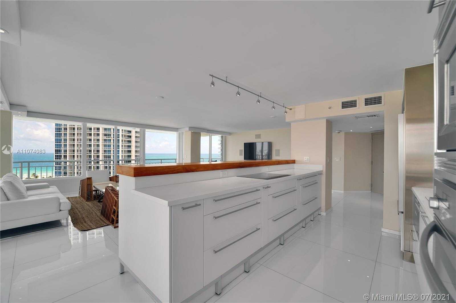 Small Image of 400 SOUTH POINTE DR #1510, Miami Beach Number 8