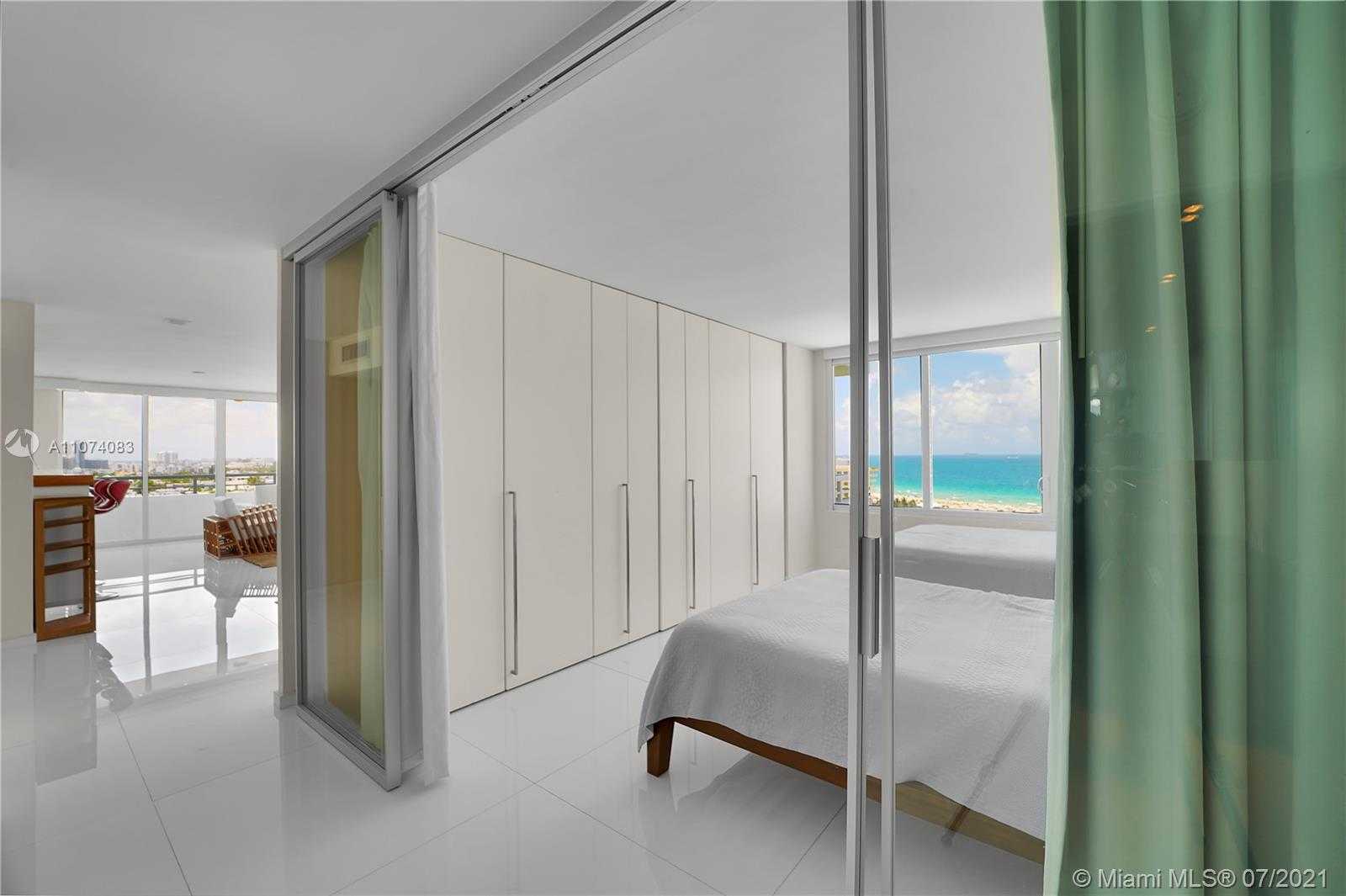 Small Image of 400 SOUTH POINTE DR #1510, Miami Beach Number 9