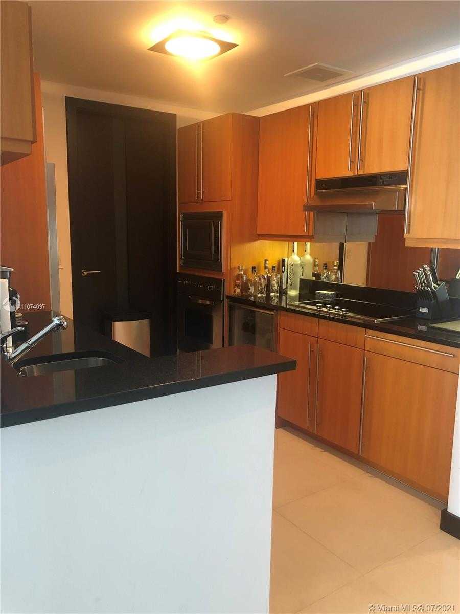 Small Image of 1425 BRICKELL AV #52A, Miami Number 14