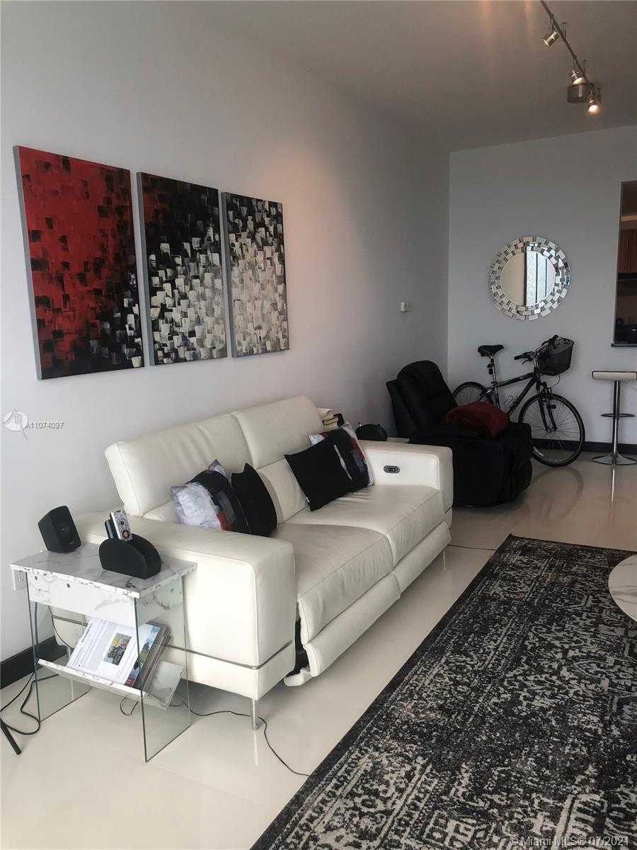 Small Image of 1425 BRICKELL AV #52A, Miami Number 16