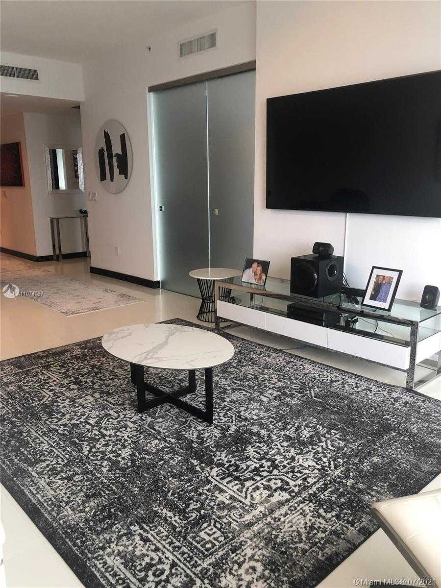 Small Image of 1425 BRICKELL AV #52A, Miami Number 17