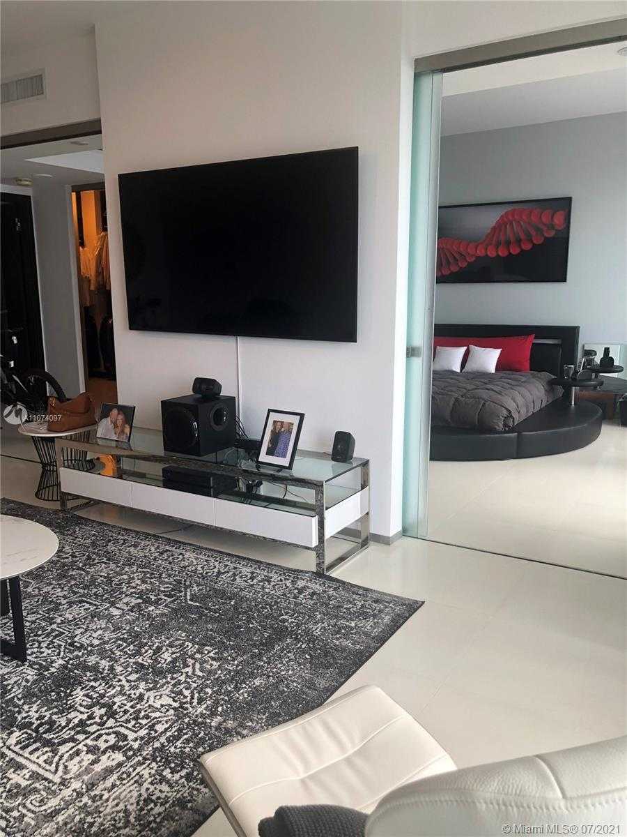 Small Image of 1425 BRICKELL AV #52A, Miami Number 18