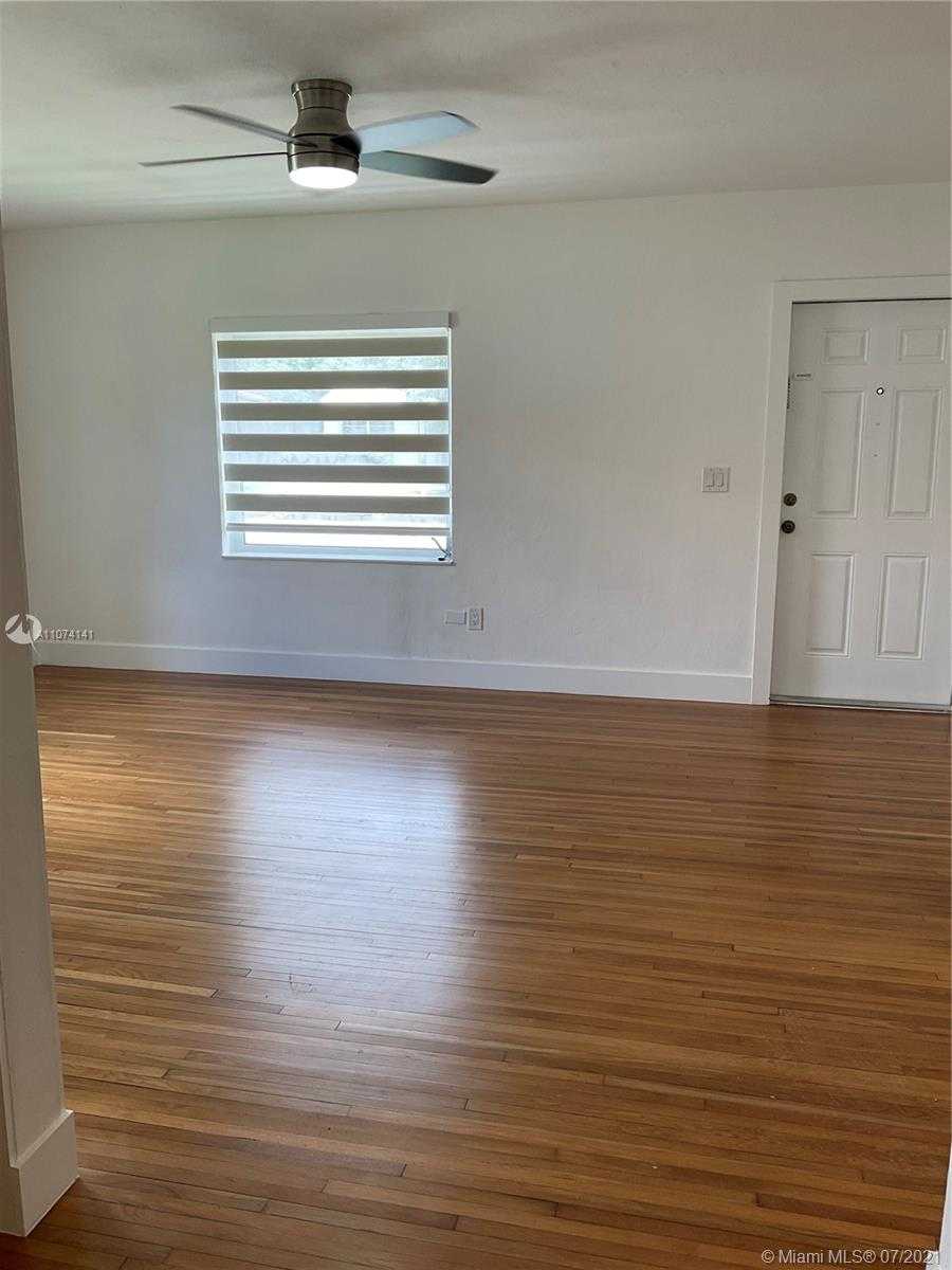 Small Image of 16 ALCANTARRA AVE, Coral Gables Number 10