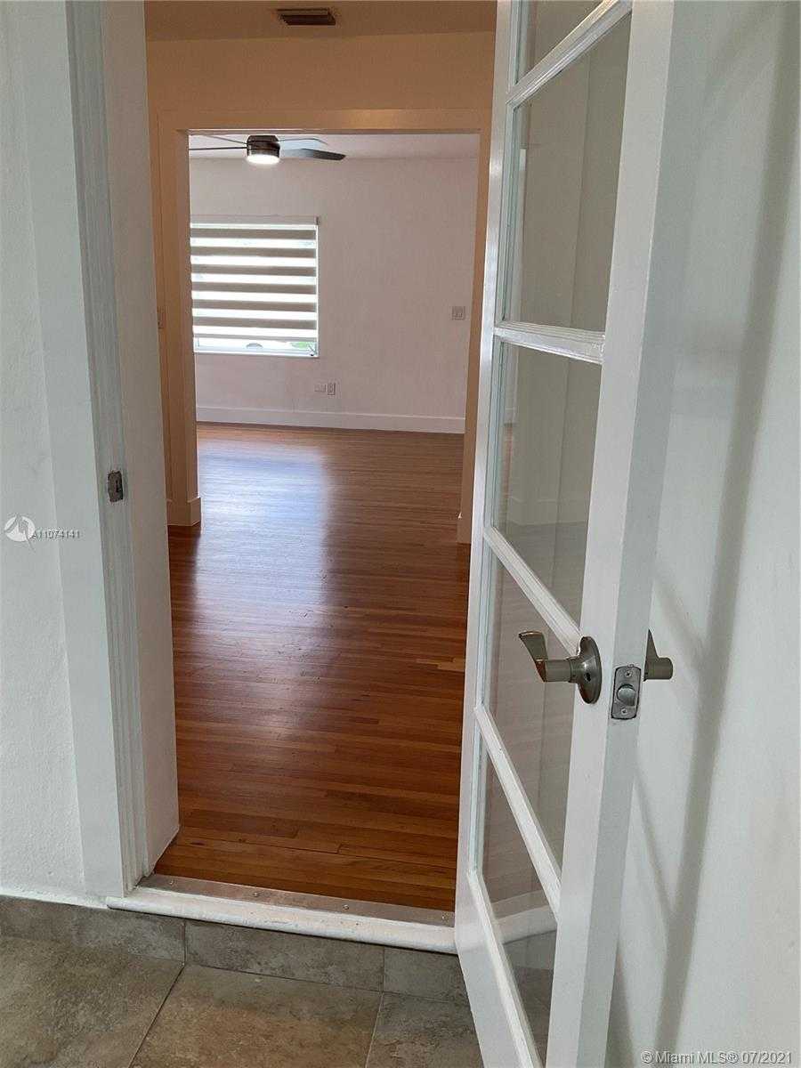 Small Image of 16 ALCANTARRA AVE, Coral Gables Number 14