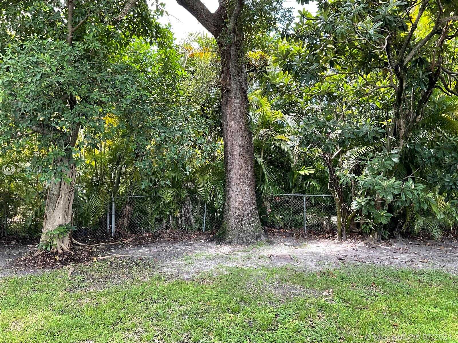 Small Image of 16 ALCANTARRA AVE, Coral Gables Number 23