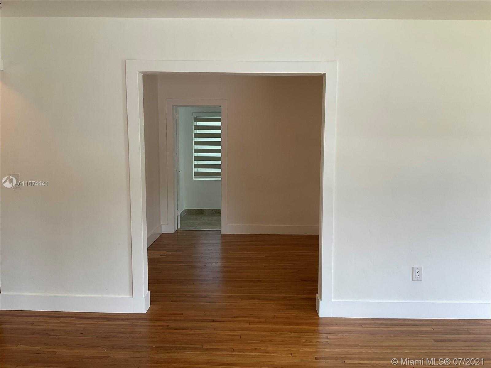 Small Image of 16 ALCANTARRA AVE, Coral Gables Number 8
