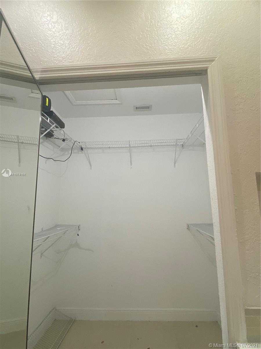 Small Image of 17001 NORTH WEST 89TH AVE, Hialeah Number 14