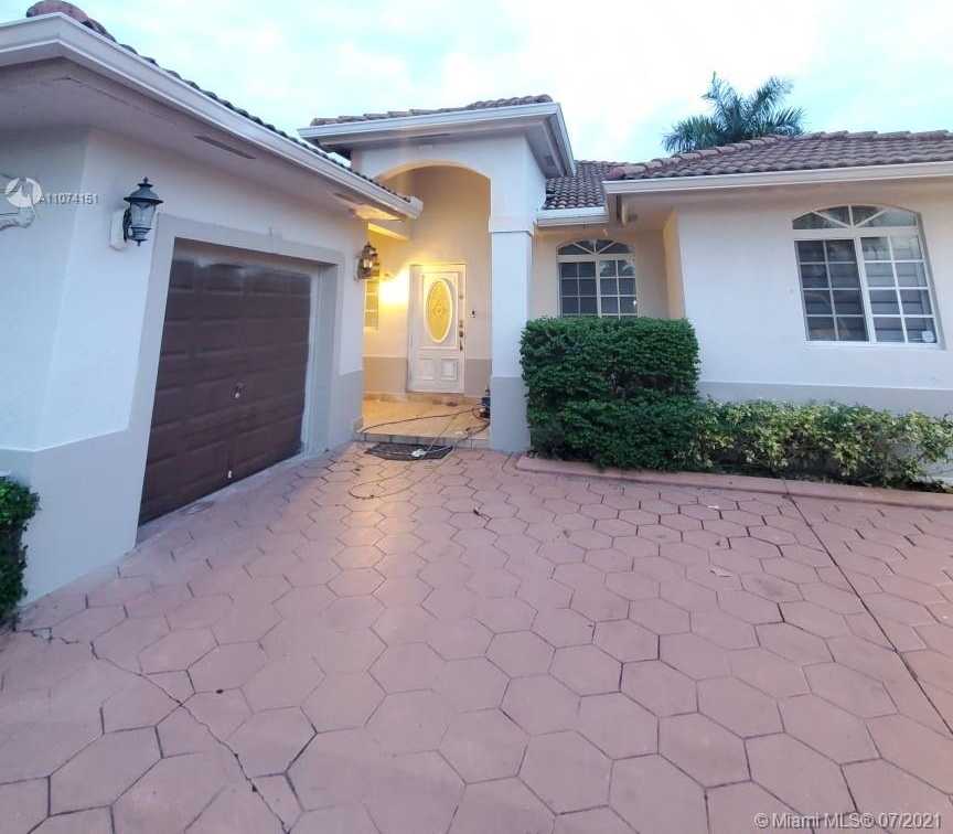 Small Image of 17001 NORTH WEST 89TH AVE, Hialeah Number 2