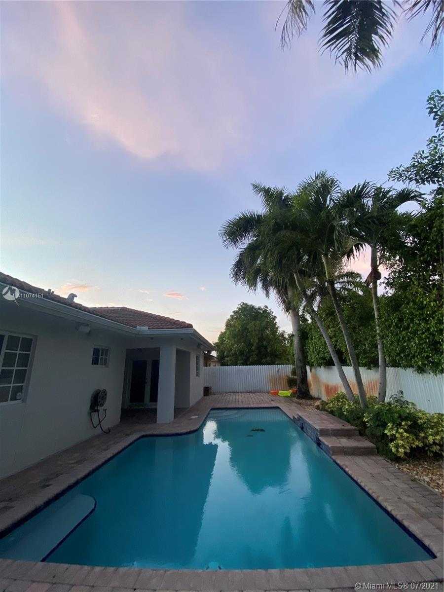 Small Image of 17001 NORTH WEST 89TH AVE, Hialeah Number 22