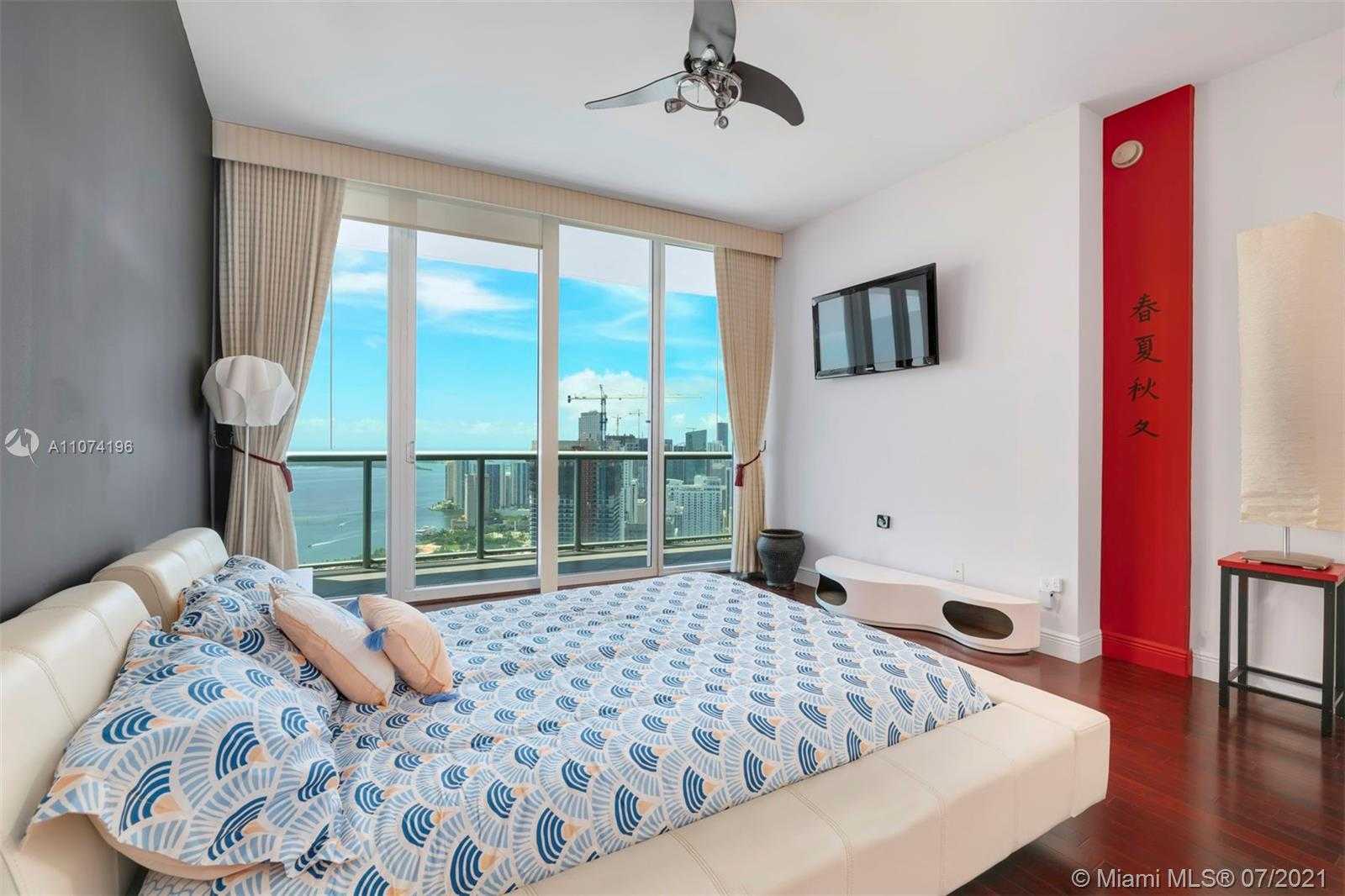 Small Image of 888 BISCAYNE BLVD #5602, Miami Number 12