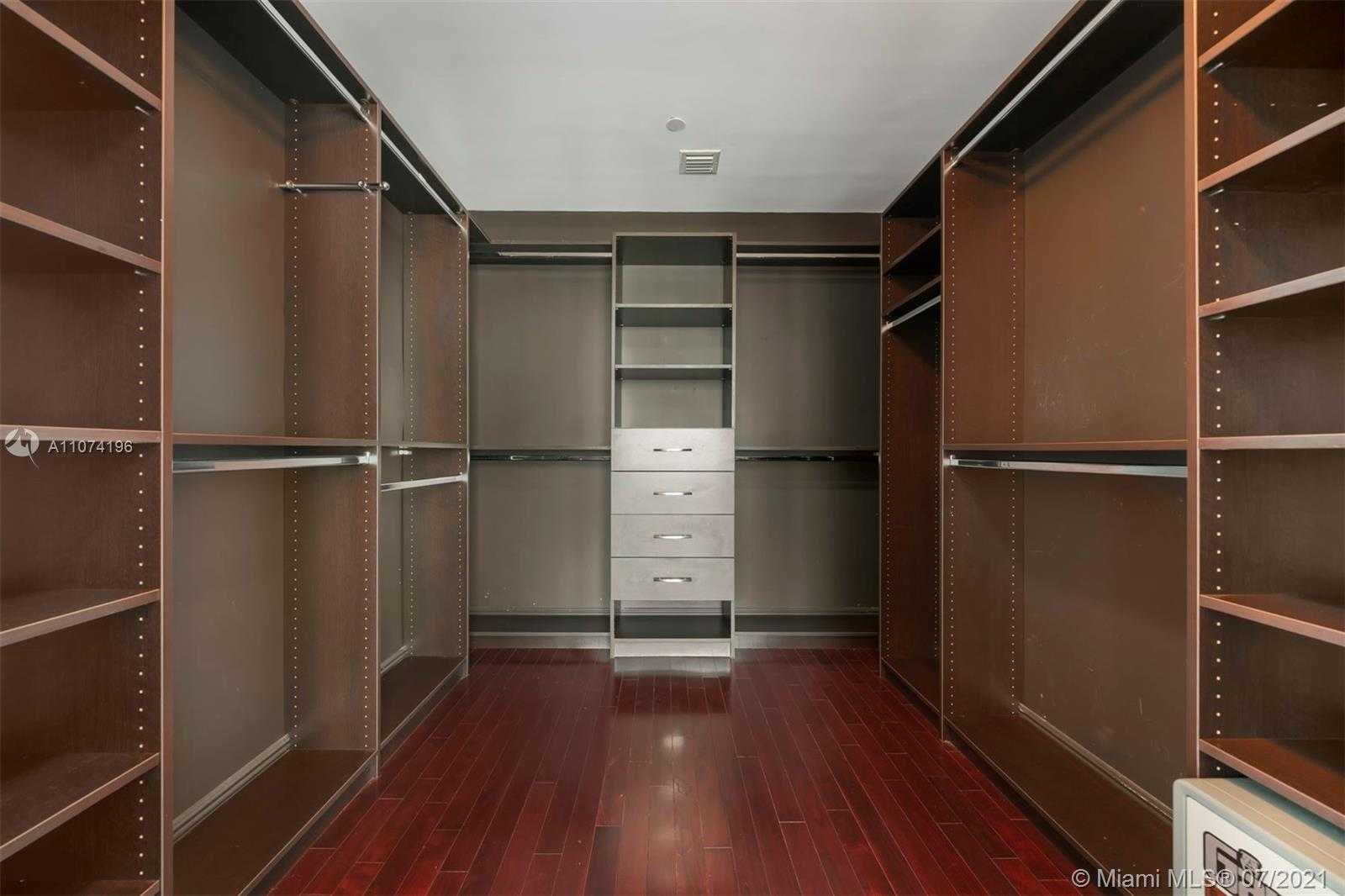 Small Image of 888 BISCAYNE BLVD #5602, Miami Number 15