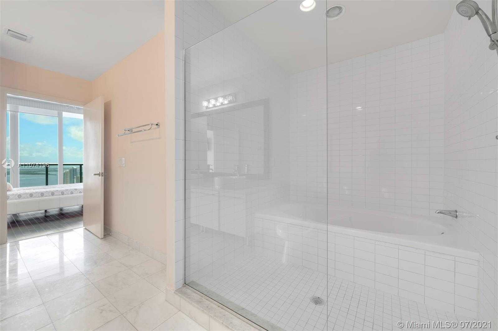 Small Image of 888 BISCAYNE BLVD #5602, Miami Number 18