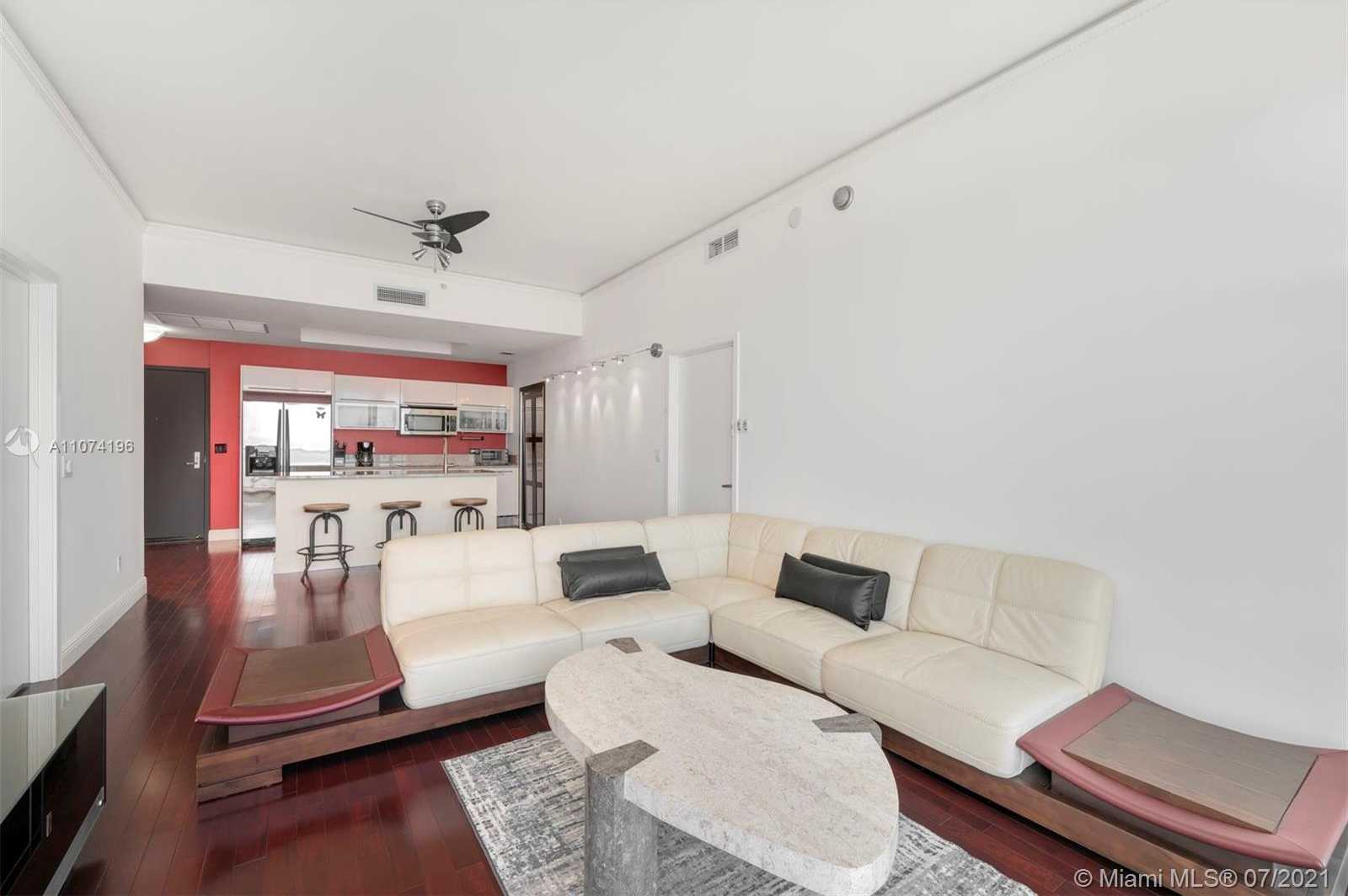 Small Image of 888 BISCAYNE BLVD #5602, Miami Number 2
