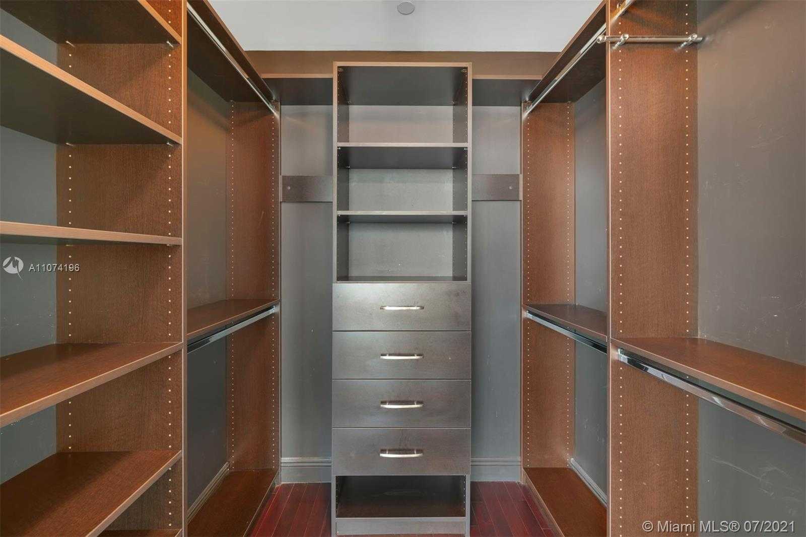 Small Image of 888 BISCAYNE BLVD #5602, Miami Number 21