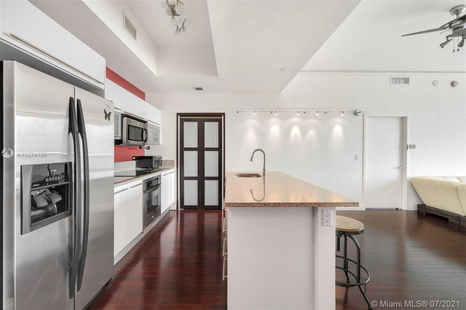 Small Image of 888 BISCAYNE BLVD #5602, Miami Number 7