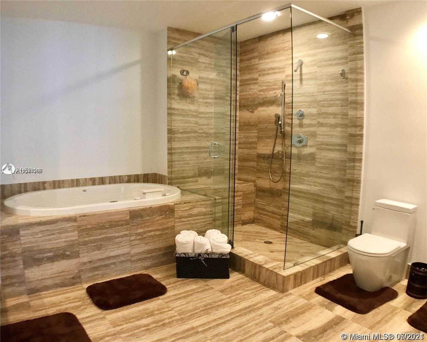 Small Image of 15901 COLLINS AVE #1102, Sunny Isles Beach Number 4
