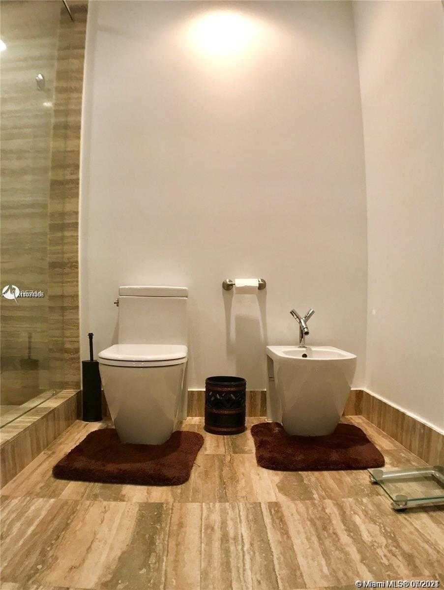 Small Image of 15901 COLLINS AVE #1102, Sunny Isles Beach Number 5