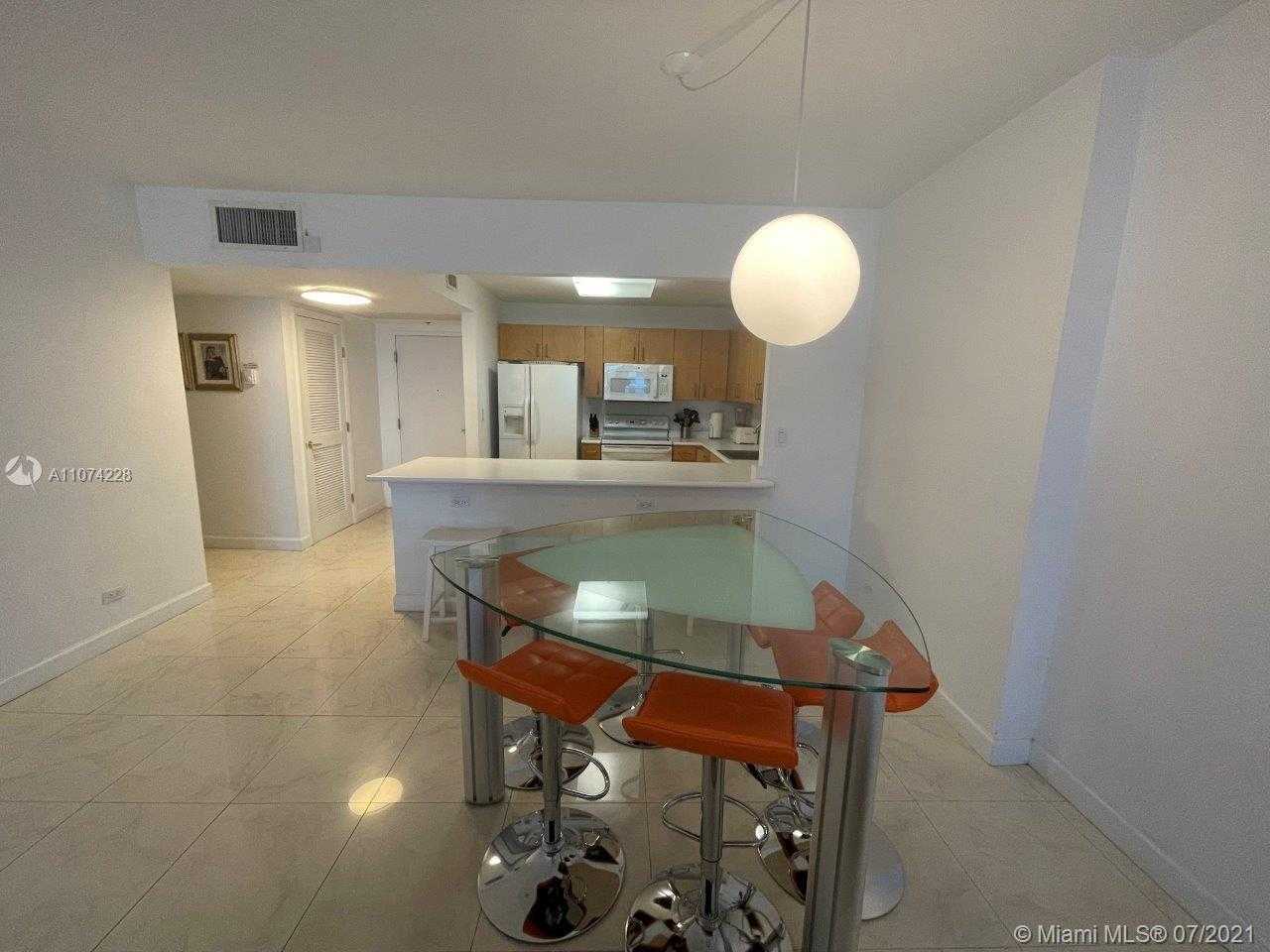 Small Image of 2301 Collins Ave, Miami Beach, FL 33139, USA Number 6