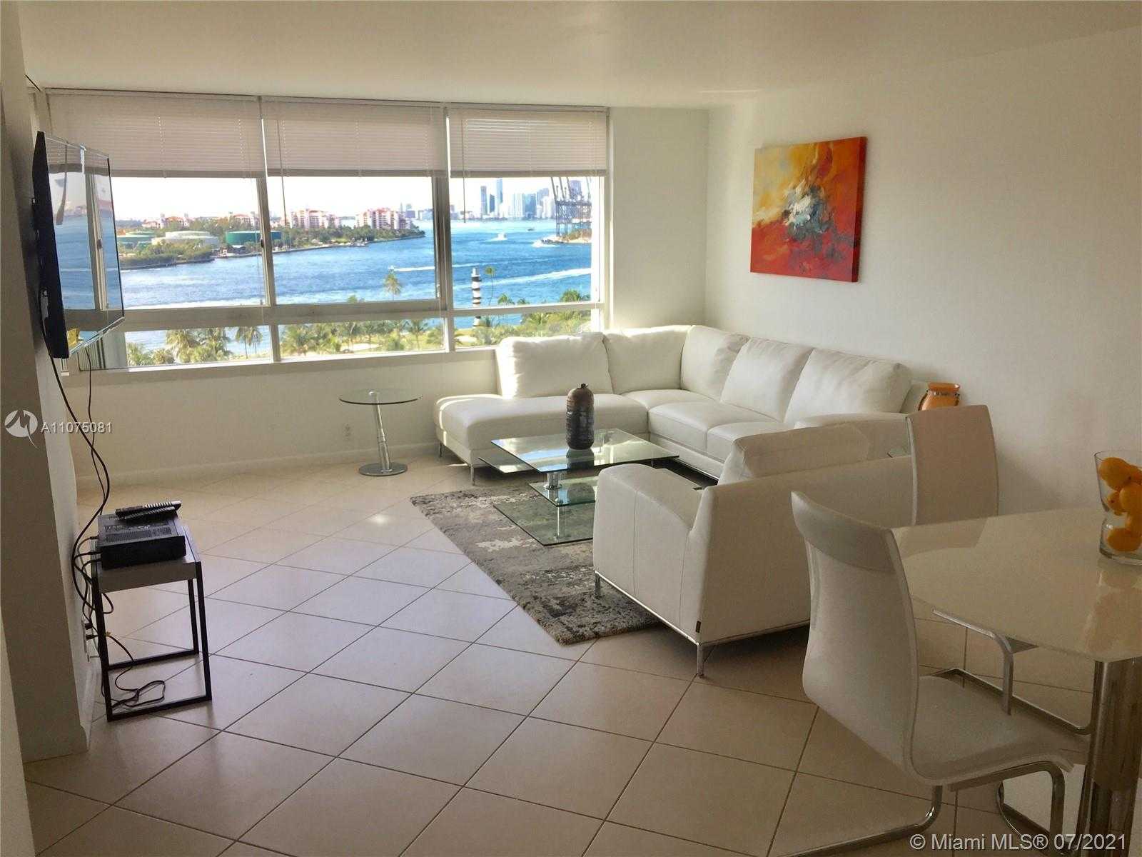 Small Image of 400 SOUTH POINTE DR #1005, Miami Beach Number 4