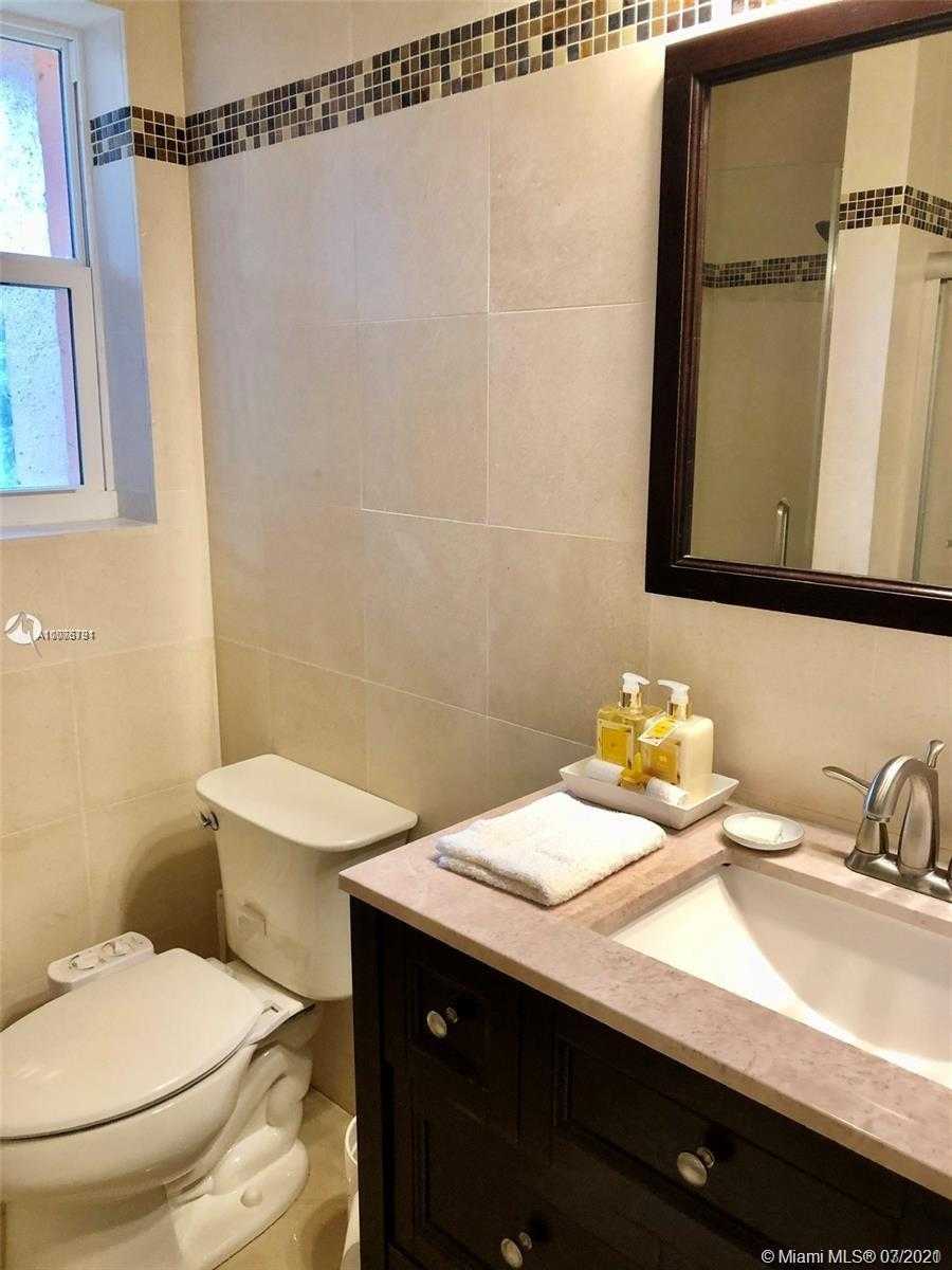 Small Image of 264 190TH ST, Sunny Isles Beach Number 24