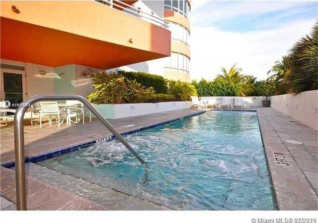 Small Image of 225 COLLINS AVE #4K, Miami Beach Number 14