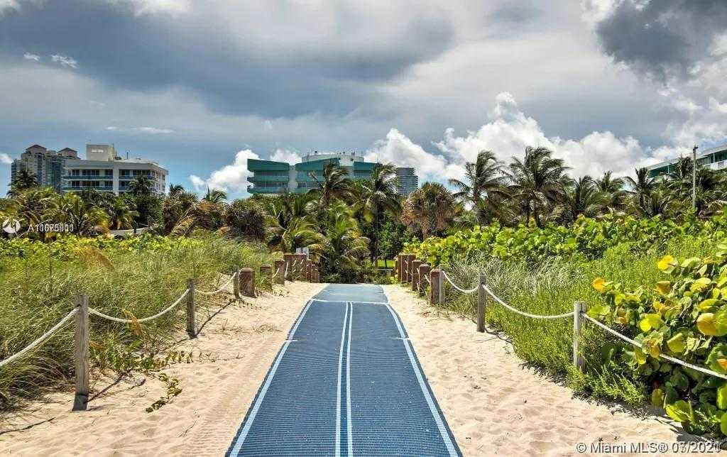 Small Image of 225 COLLINS AVE #4K, Miami Beach Number 19