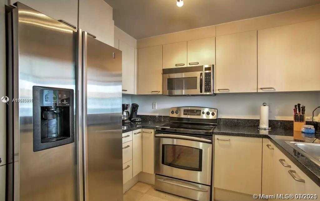 Small Image of 225 COLLINS AVE #4K, Miami Beach Number 3