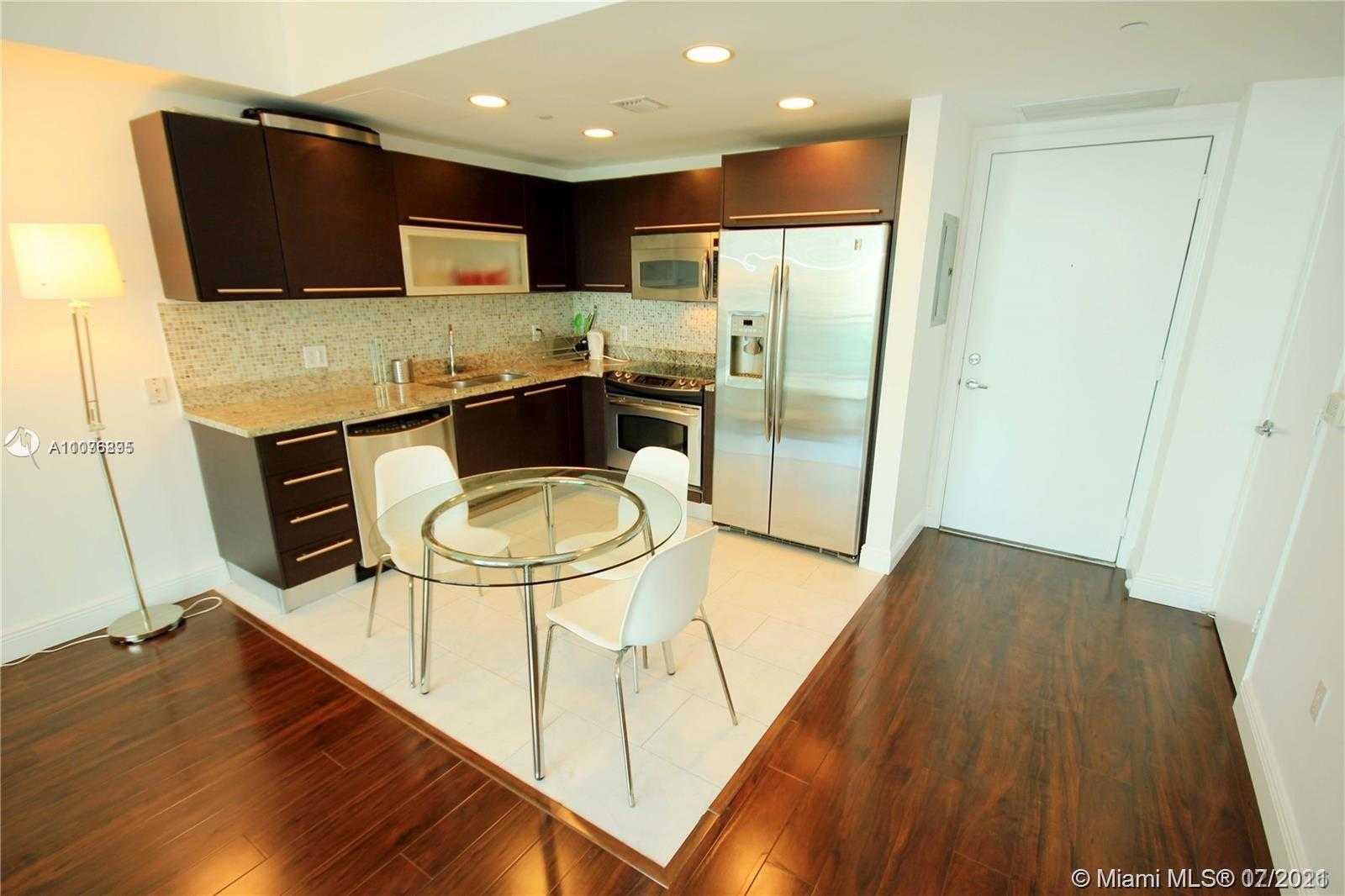 Small Image of 950 BRICKELL BAY DR #3308, Miami Number 6