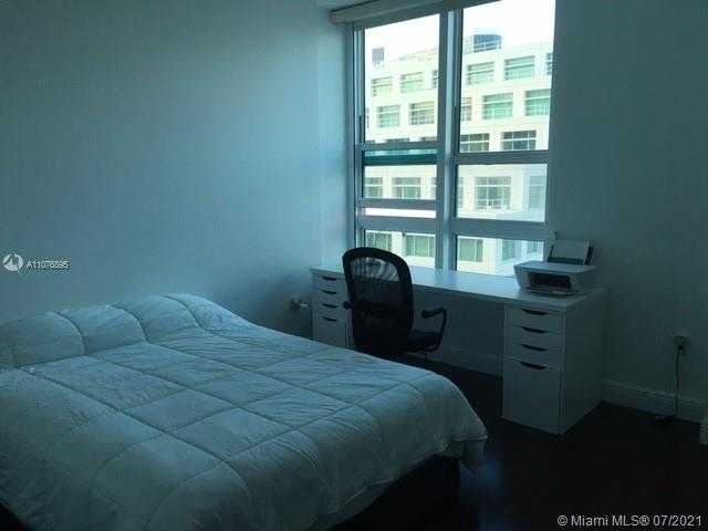 Small Image of 950 BRICKELL BAY DR #3308, Miami Number 8