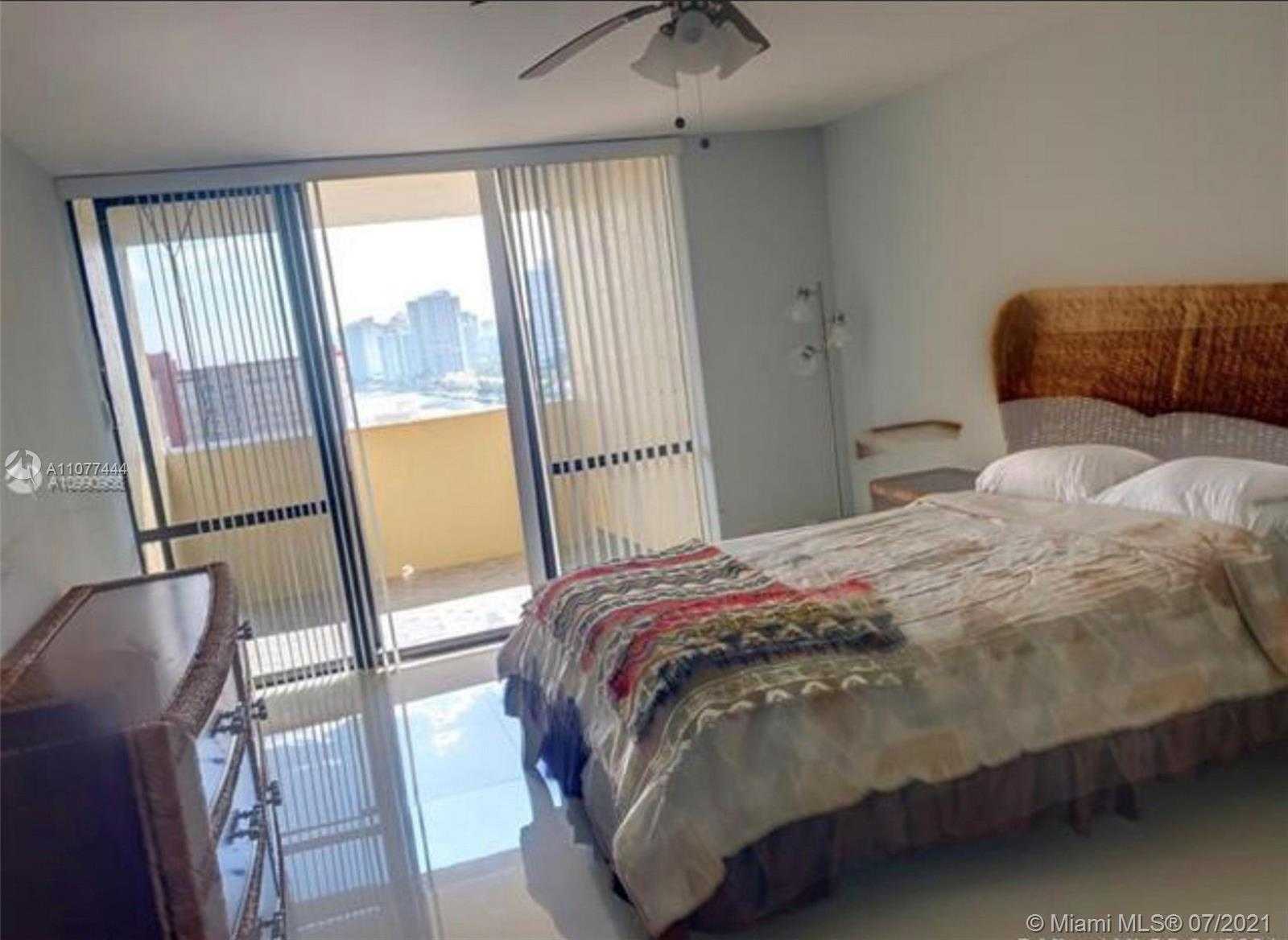 Small Image of 2017 SOUTH OCEAN DR #PH4, Hallandale Beach Number 11