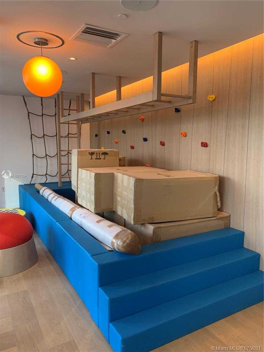 Small Image of 1000 BRICKELL PLZ #1805, Miami Number 25