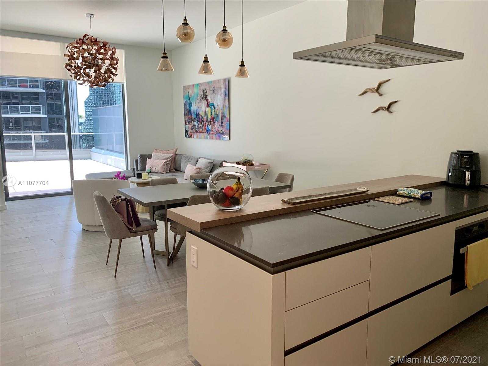Small Image of 1000 BRICKELL PLZ #1805, Miami Number 4
