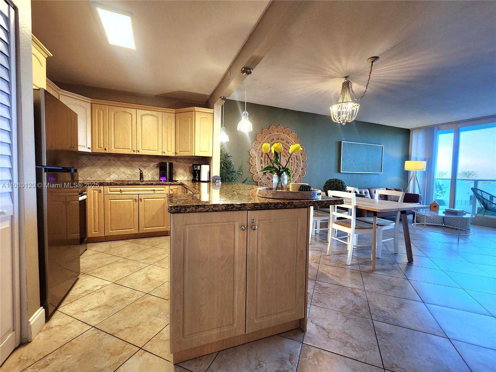 Small Image of 3505 SOUTH OCEAN DR #407, Hollywood Number 4