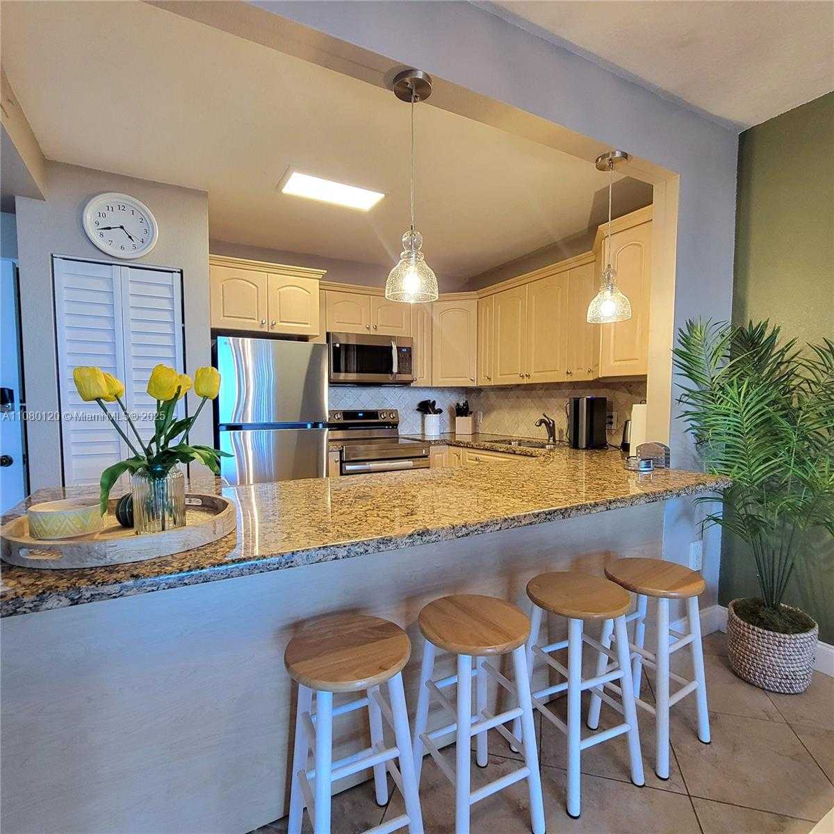 Small Image of 3505 SOUTH OCEAN DR #407, Hollywood Number 7