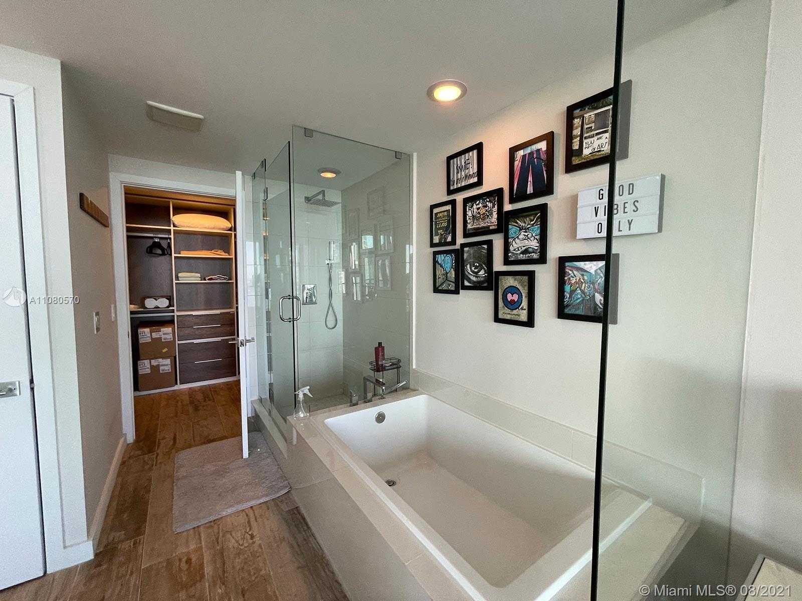 Small Image of 650 NORTH EAST 32ND ST #3005, Miami Number 13