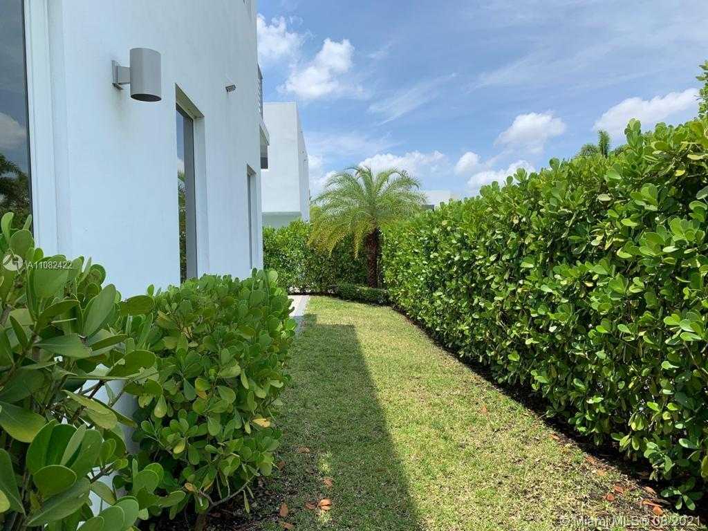 Small Image of 10045 NORTH WEST 76TH TER, Doral Number 16