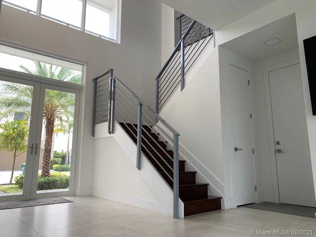 Small Image of 10045 NORTH WEST 76TH TER, Doral Number 3